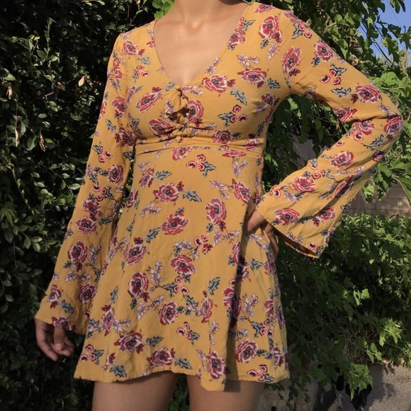 Yellow Floral Dress ✨ - Picture 1 of 4